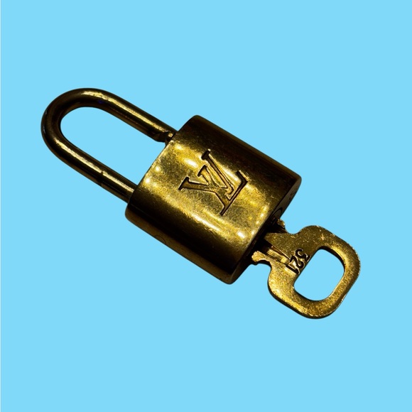 Louis Vuitton gold lock & key #321 - Picture 1 of 4